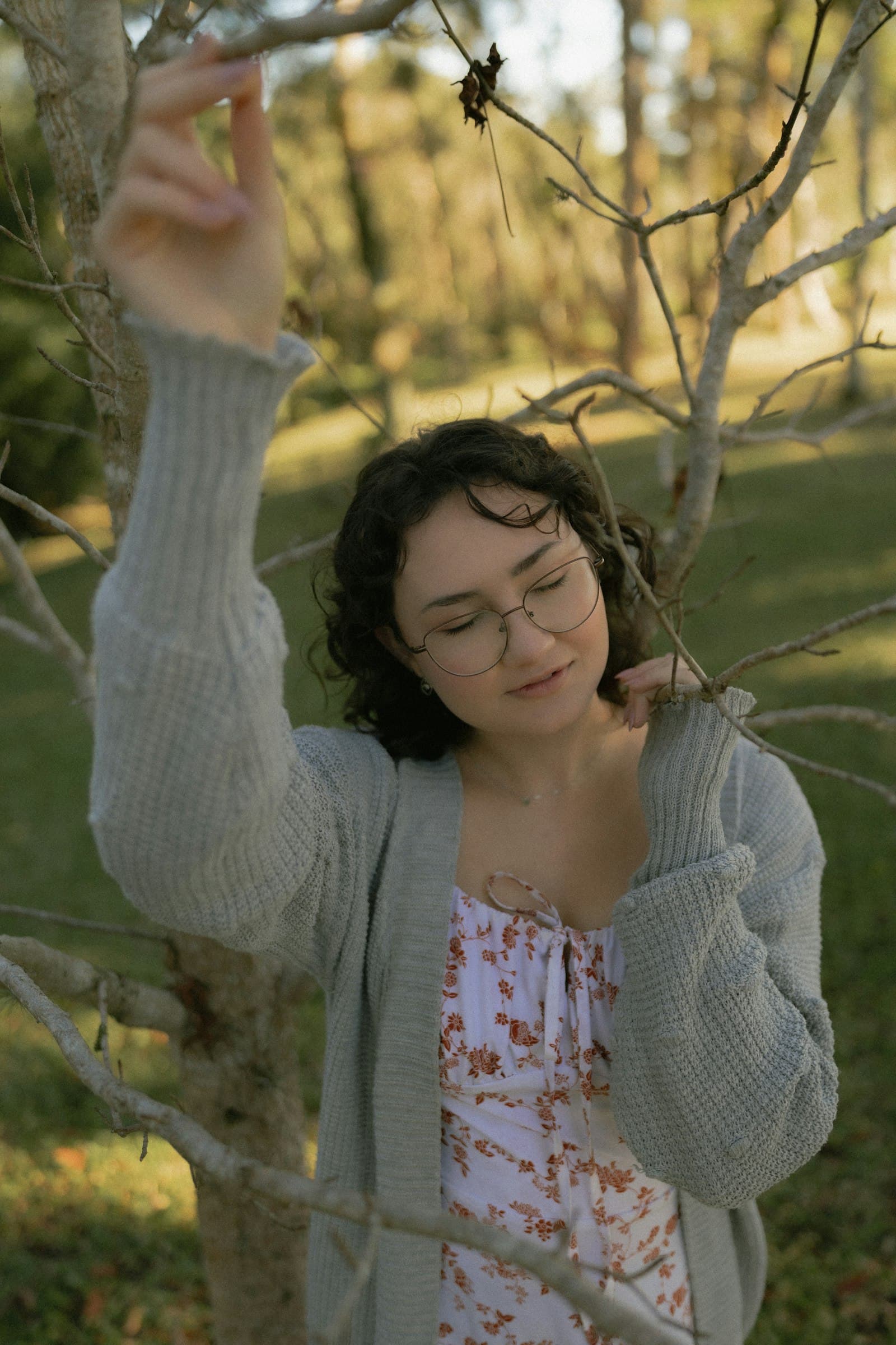 Sivi kardigan — slika 2